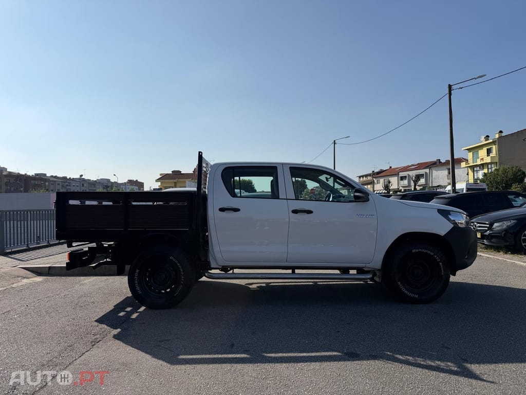 Toyota Hilux 2.4 D-4D 4WD CD CH