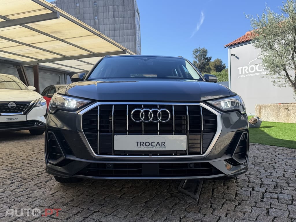 Audi Q3 45 TFSIe S line S tronic