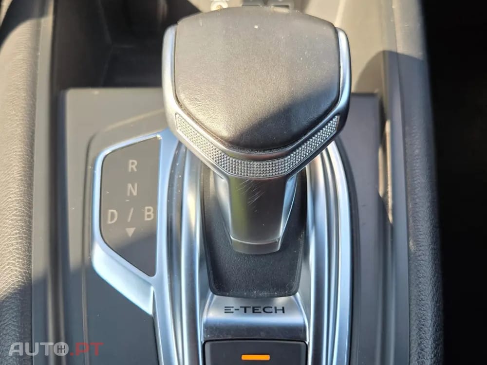 Renault Captur 1.6 R.S. LINE E-Tech Full Hybrid — fotografia 23