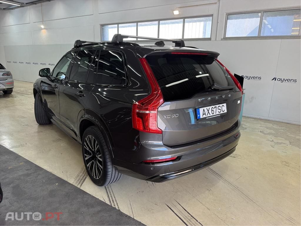 Volvo XC90 2.0 T8 PHEV Plus Dark AWD