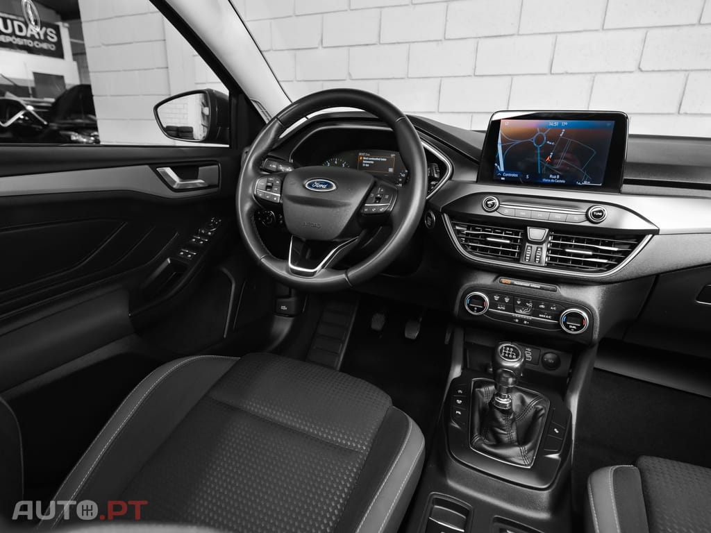 Ford Focus 1.0 EcoBoost MHEV Titanium