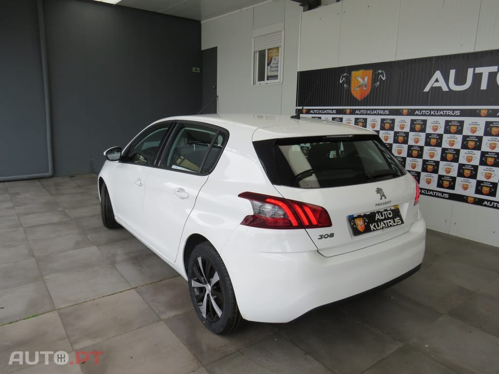 Peugeot 308 1.5 BlueHDi Business Line