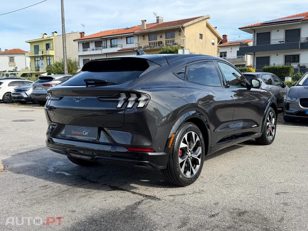 Ford Mustang Mach-E 87 kWh Premium AWD