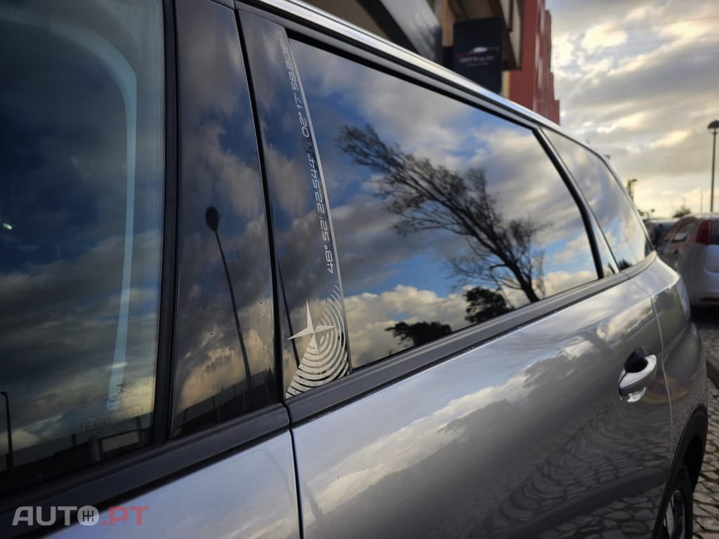 Peugeot 5008 PureTech 130 Crossway