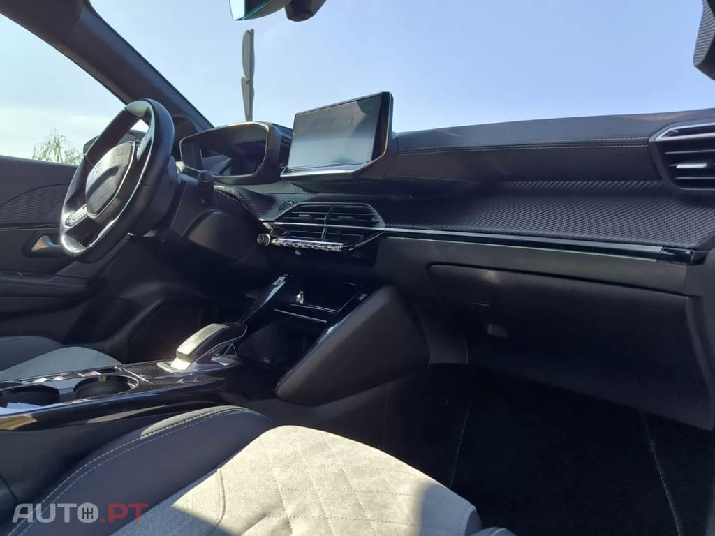Peugeot E-208 50 kWh GT Line