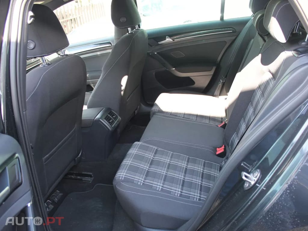 Volkswagen Golf 2.0 TDi GTD