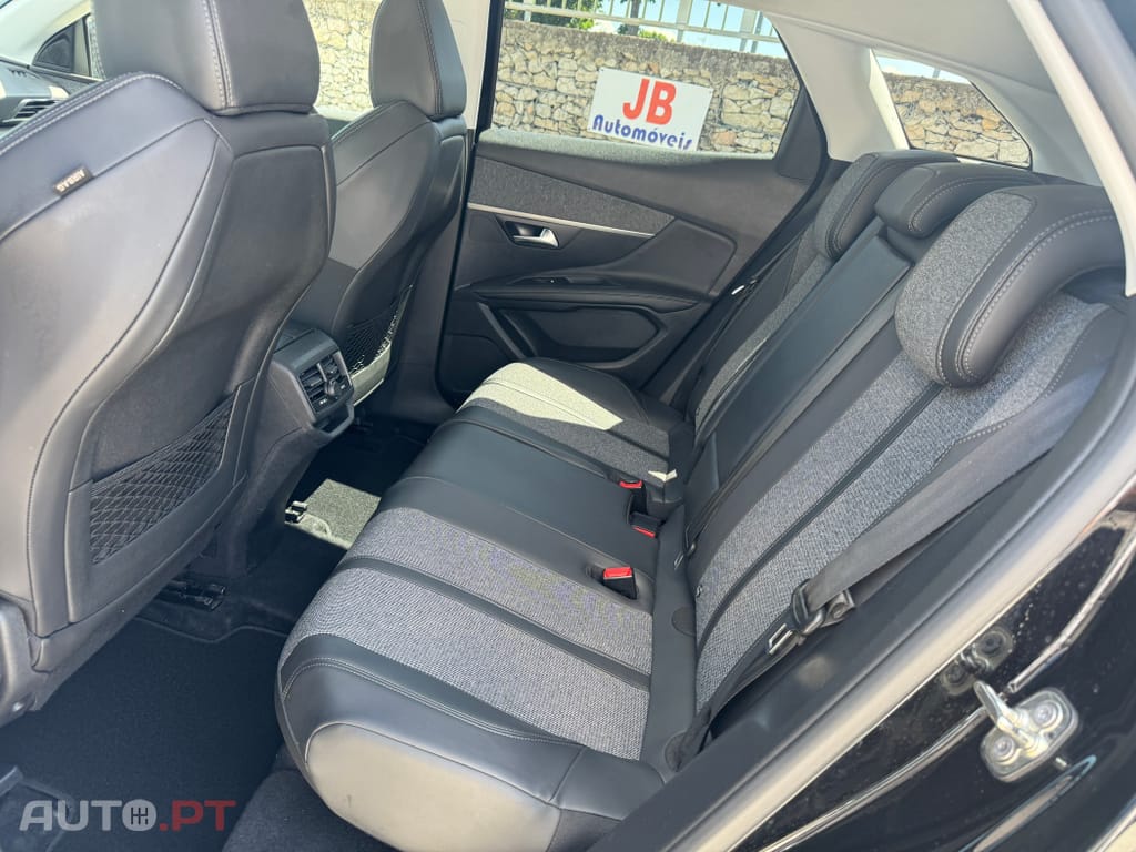 Peugeot 3008 1.5 BlueHDi Allure
