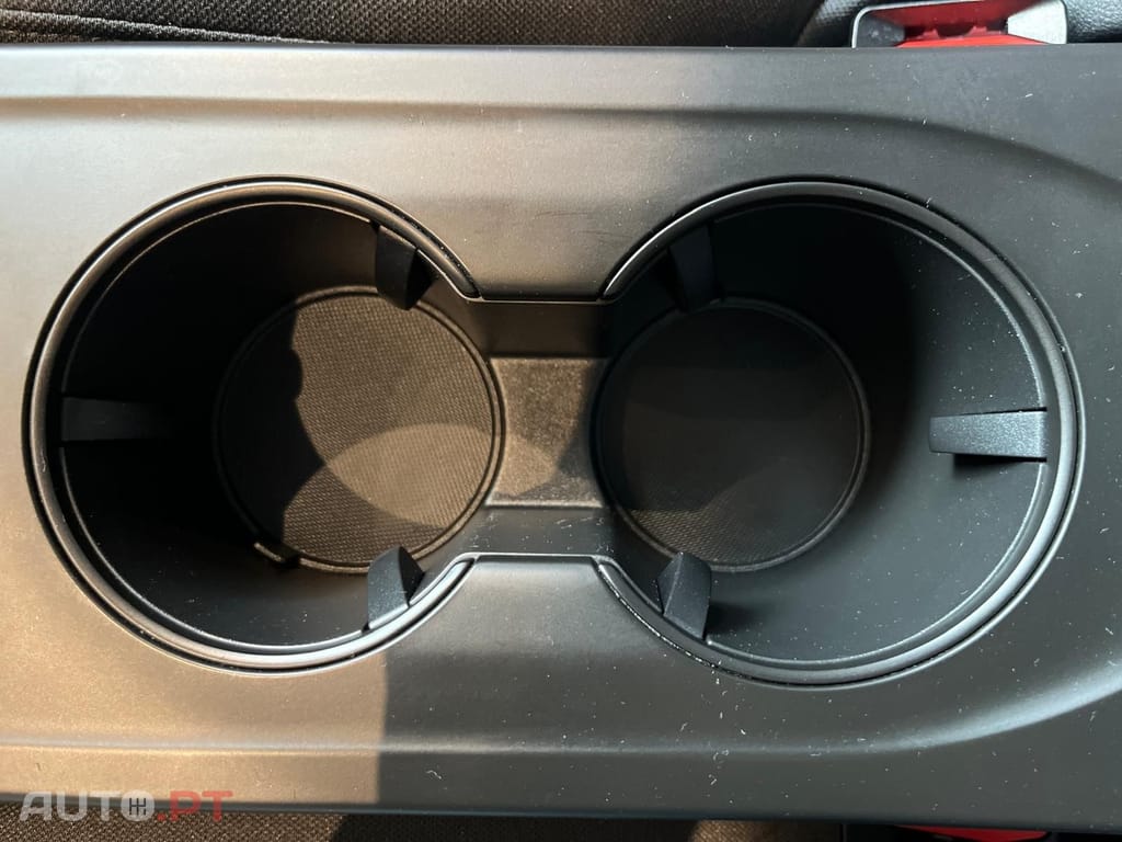 Renault Arkana E-TECH  HYBRID I.V.A DEDUTÍVEL