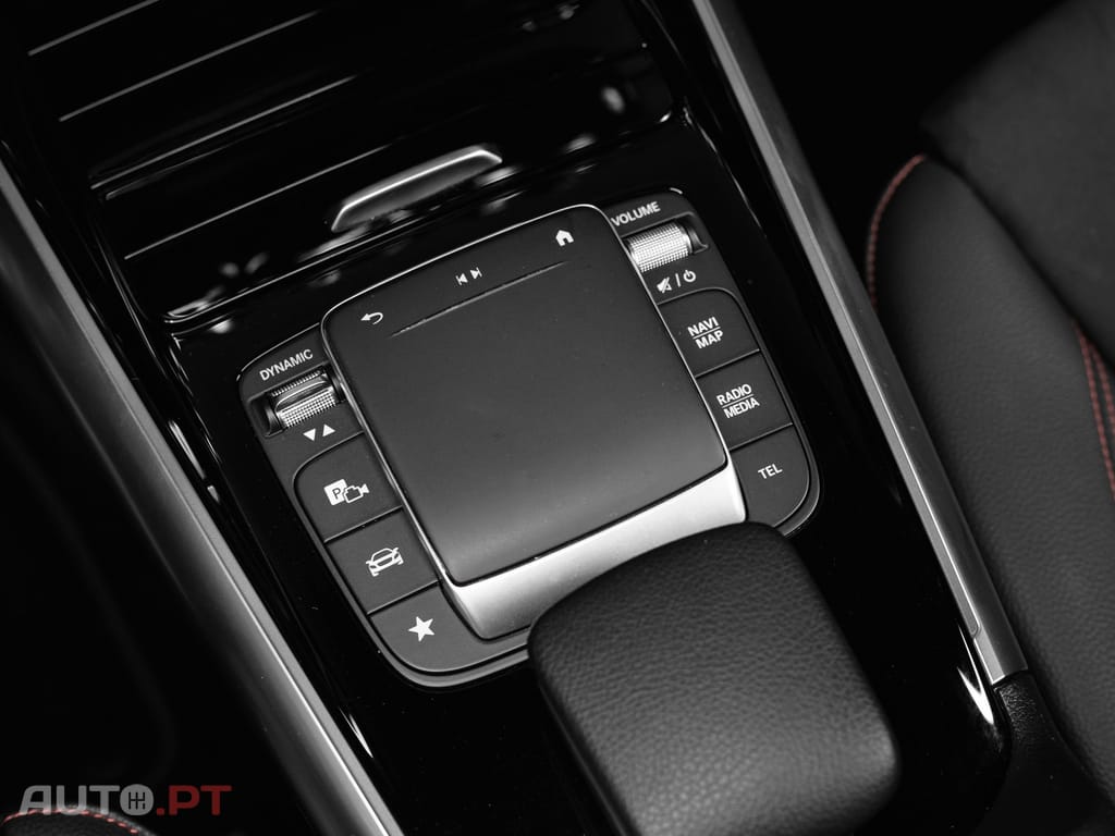 Mercedes-Benz GLA 250 e AMG Line