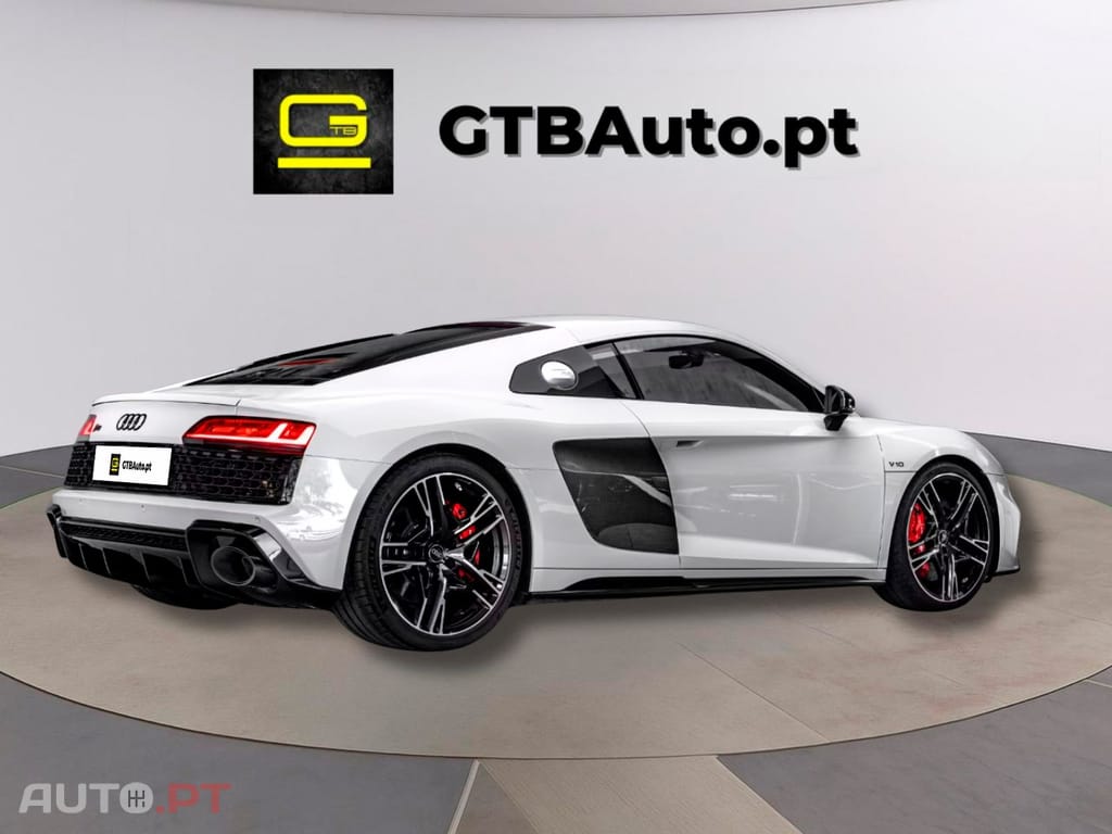 Audi R8 5.2 RWD