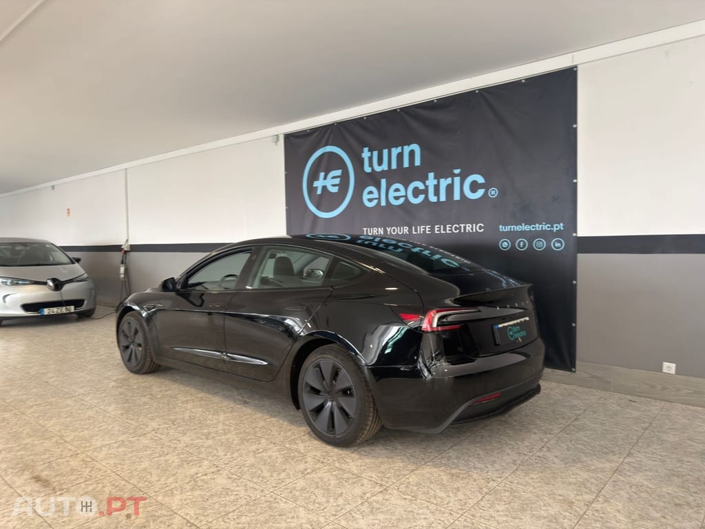 Tesla Model 3 Tração Traseira