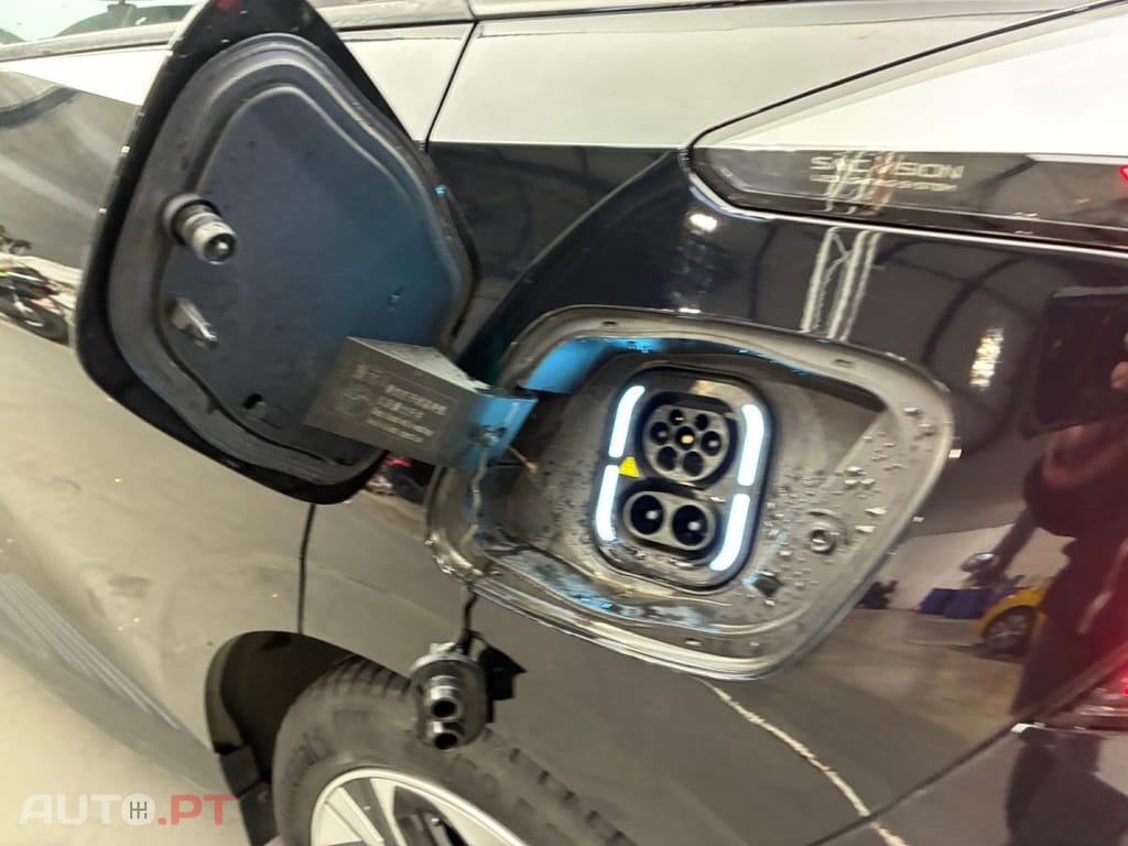 MG MG4 EV Standard 2WD