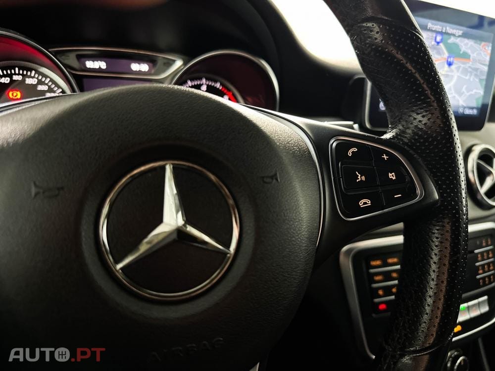 Mercedes-Benz CLA 200 d 4Matic 7G-DCT UrbanStyle Edition