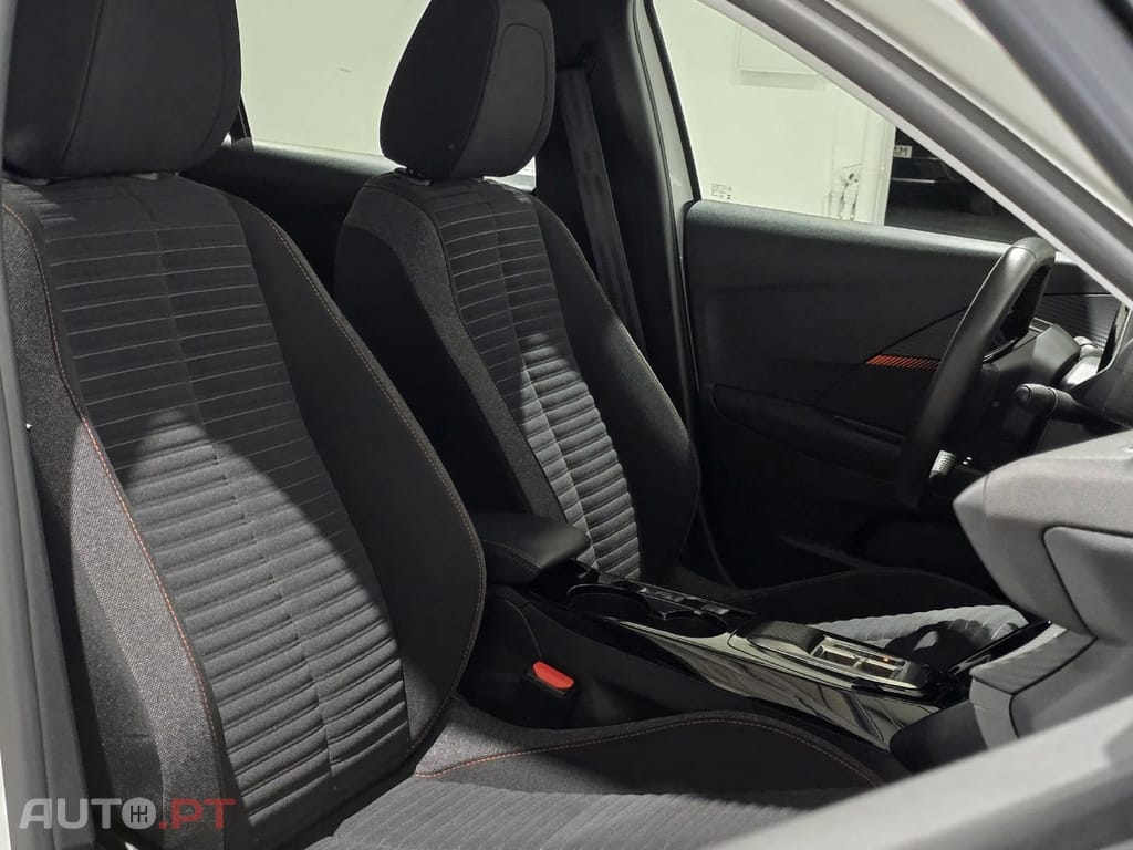 Peugeot E-208 50 kWh Active