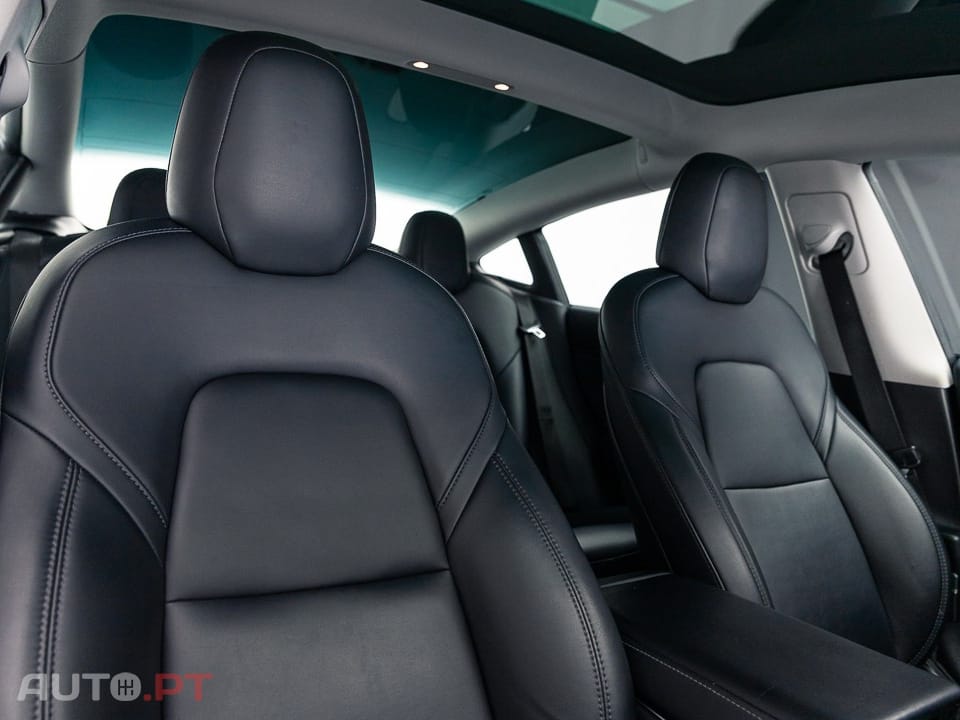 Tesla Model 3 Standard Range Plus RWD