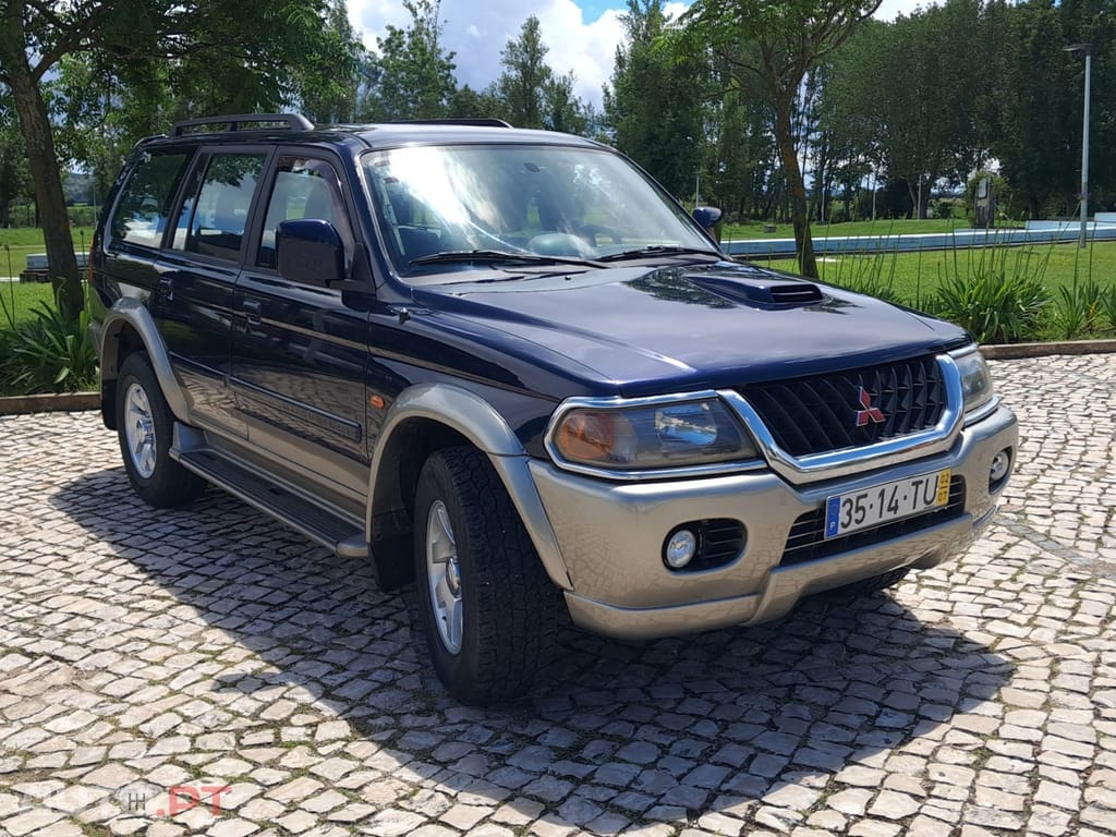 Mitsubishi Pajero Sport 2.5 TD GLS