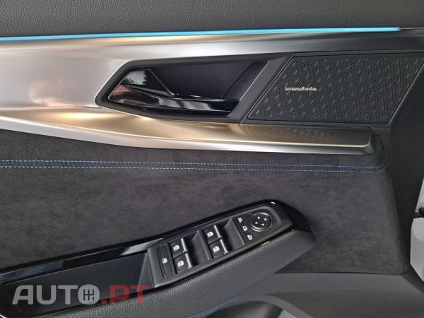 Renault Austral 1.2 E-Tech full hybrid 200 Iconic E. Al.