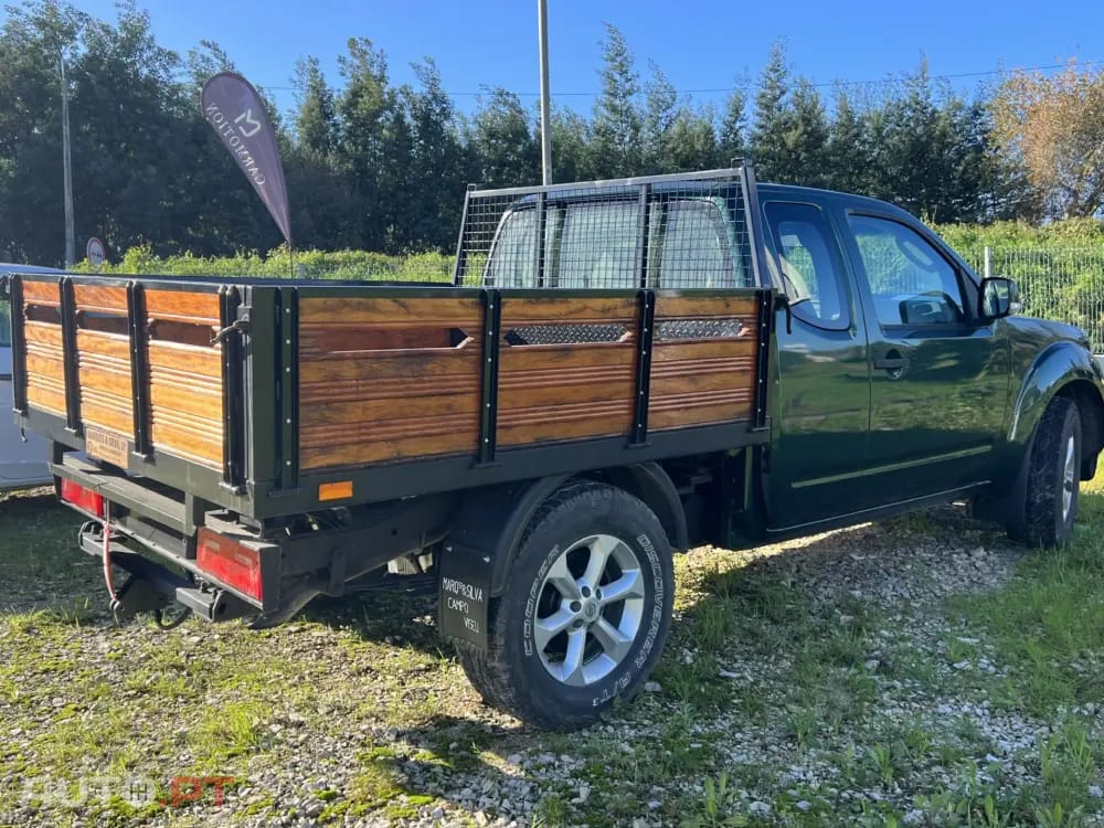Nissan Navara Outro
