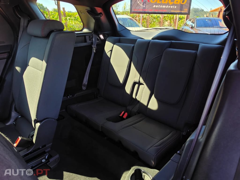 Land Rover Discovery Sport Outro