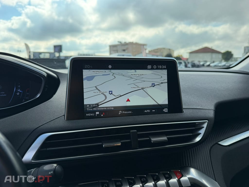 Peugeot 3008 1.5 BlueHDi Active