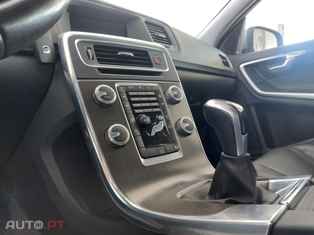 Volvo V60 2.0 D2 Momentum
