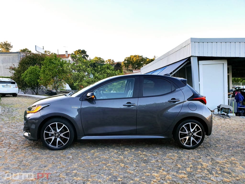 Toyota Yaris 1.5 VVT-i Hybrid Dynamic Force Luxury