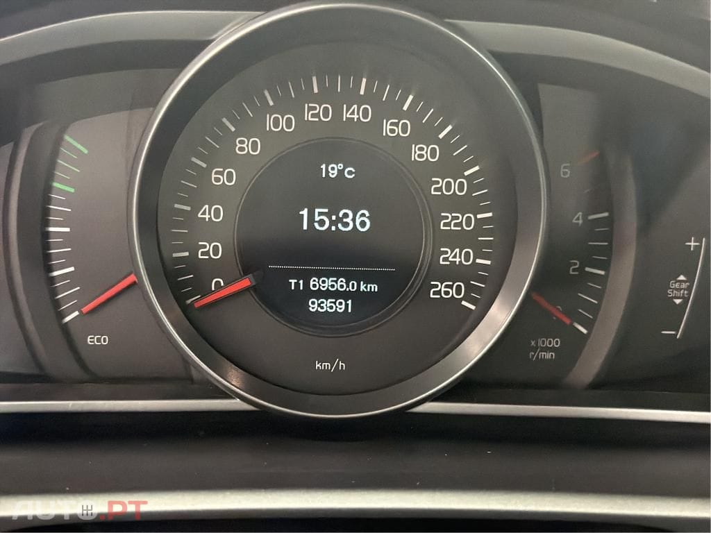 Volvo V40 2.0 D3 Momentum