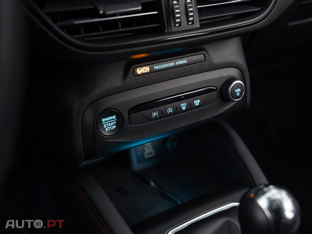 Ford Focus 1.0 EcoBoost MHEV ST-Line X