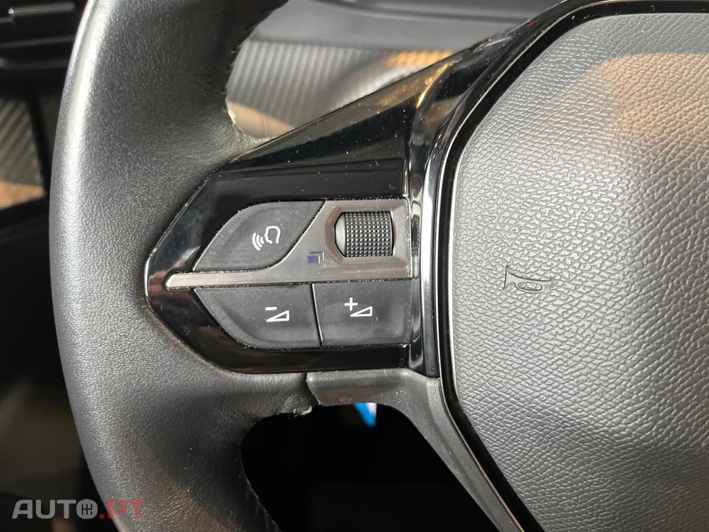 Peugeot 2008 1.2 Active Business