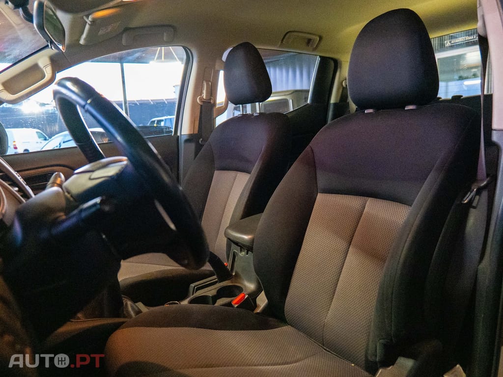 Mitsubishi L200 2.3 DI-D CD Invite 4WD