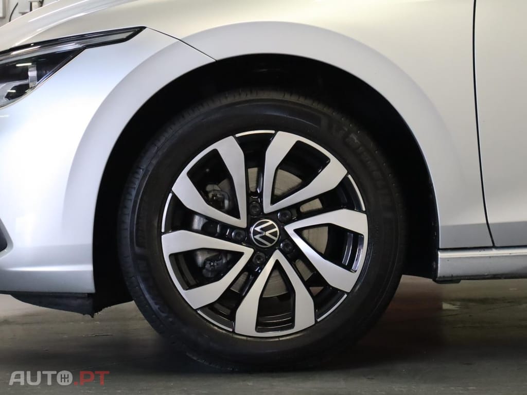 Volkswagen Golf 1.5 eTSI Active DSG
