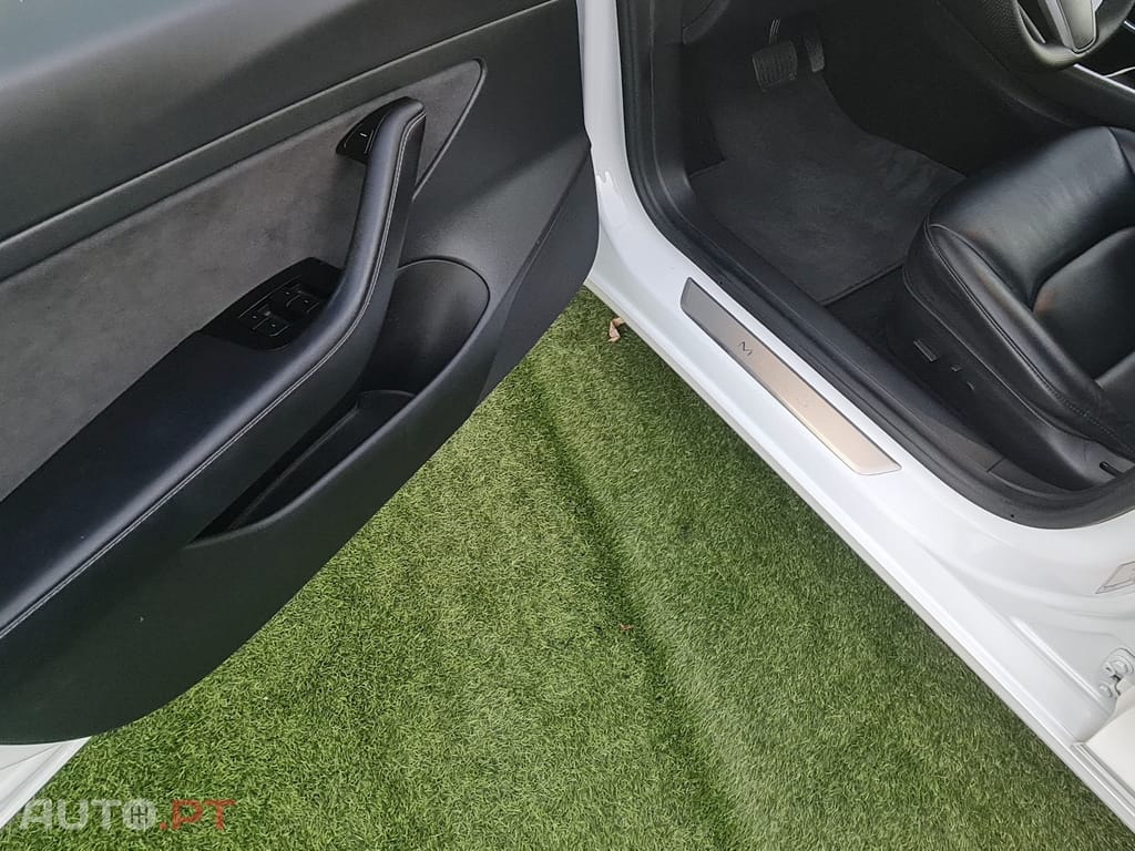Tesla Model 3 Tração Traseira Premium