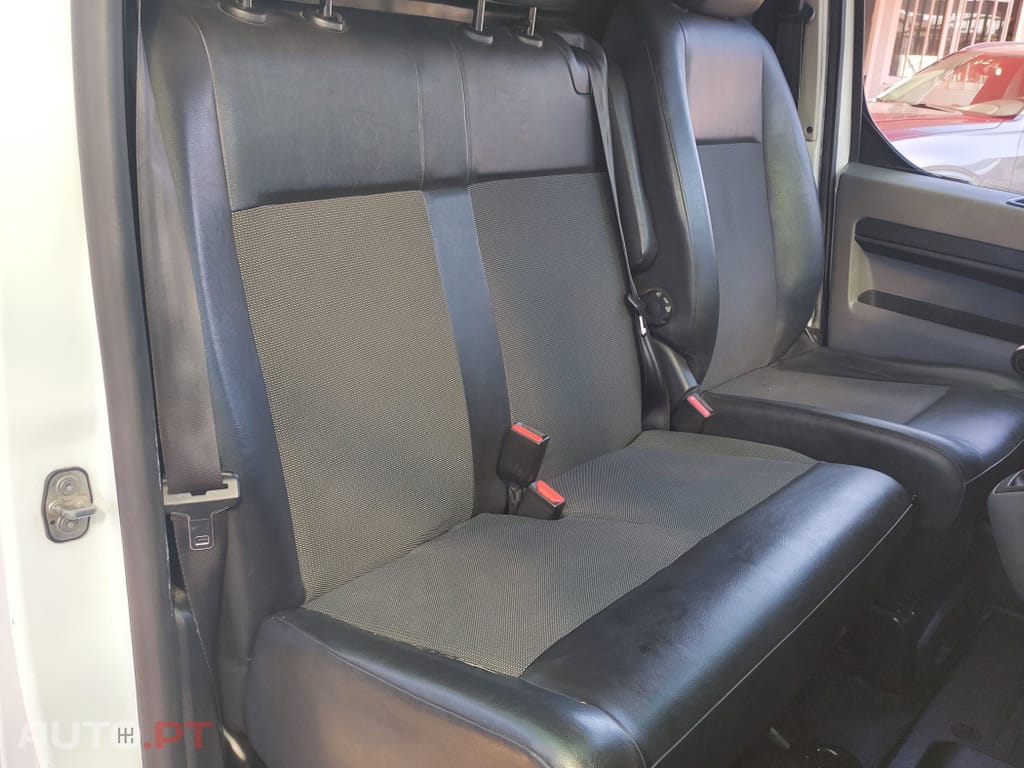 Peugeot Expert 1.5 BlueHDi L2H1 Premium Standard