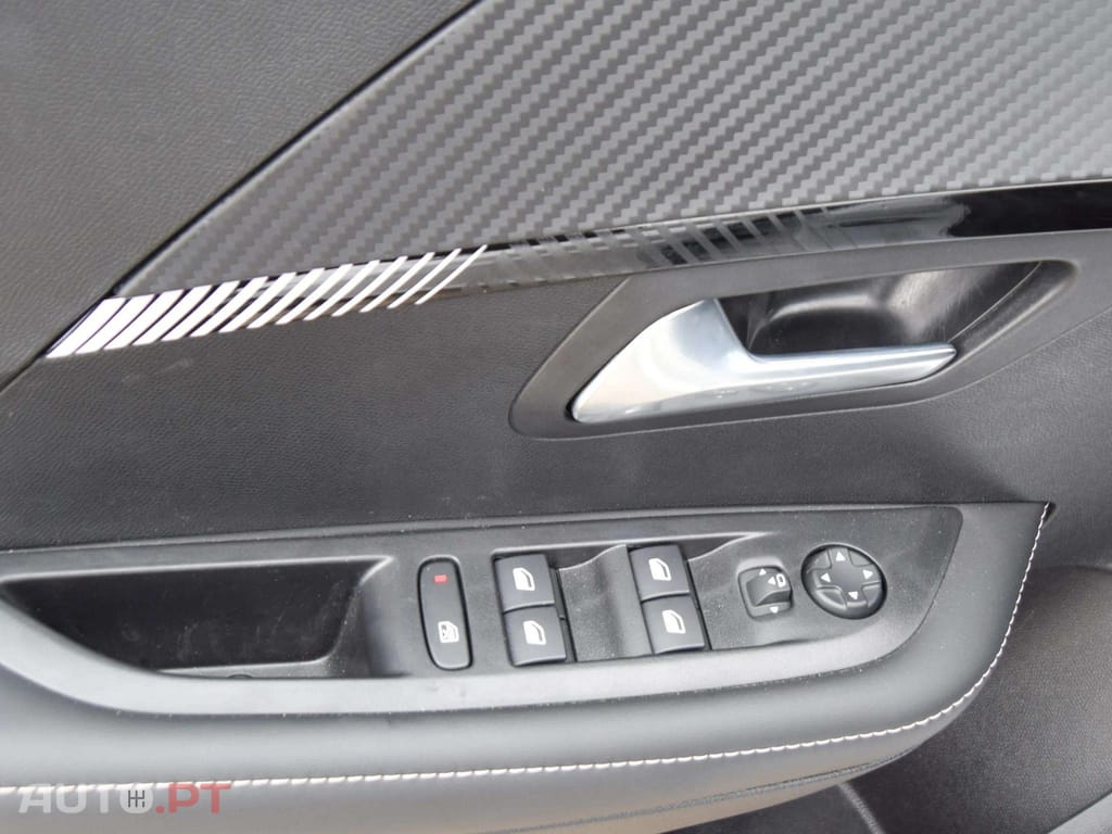 Peugeot 208 1.2 Hybrid Allure e-DCS6