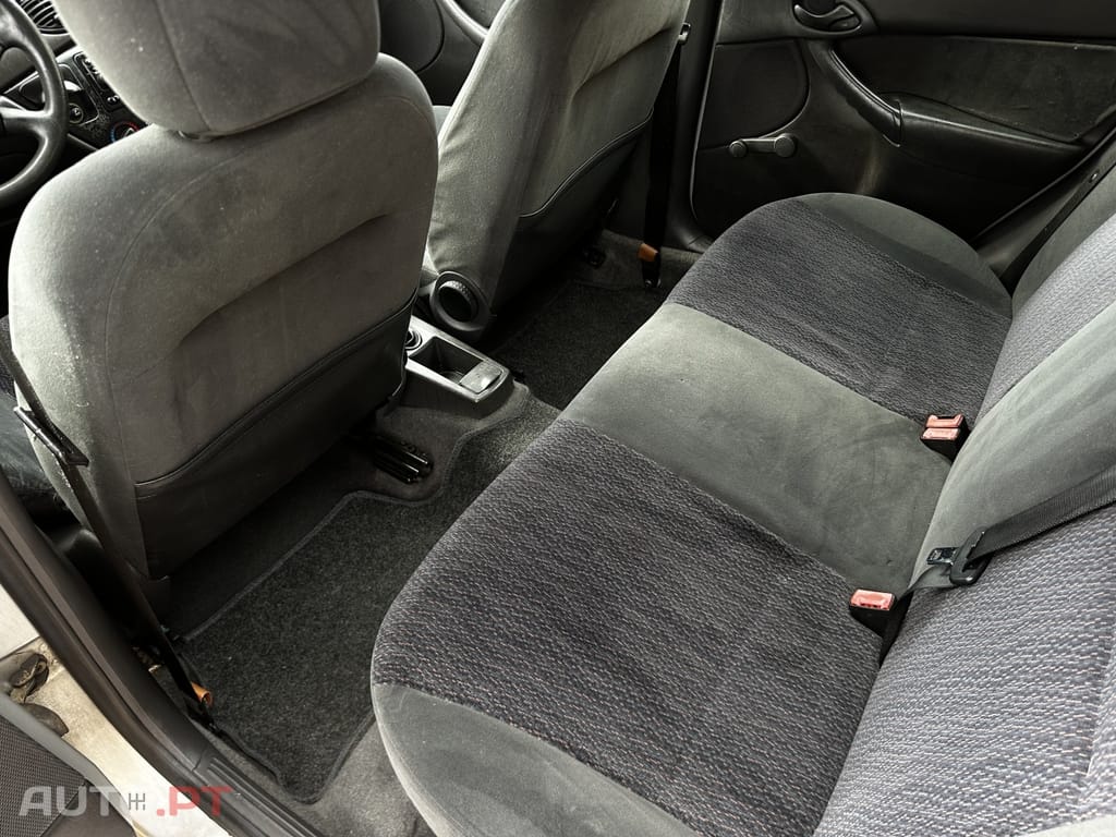 Ford Focus SW 1.4 Ambiente
