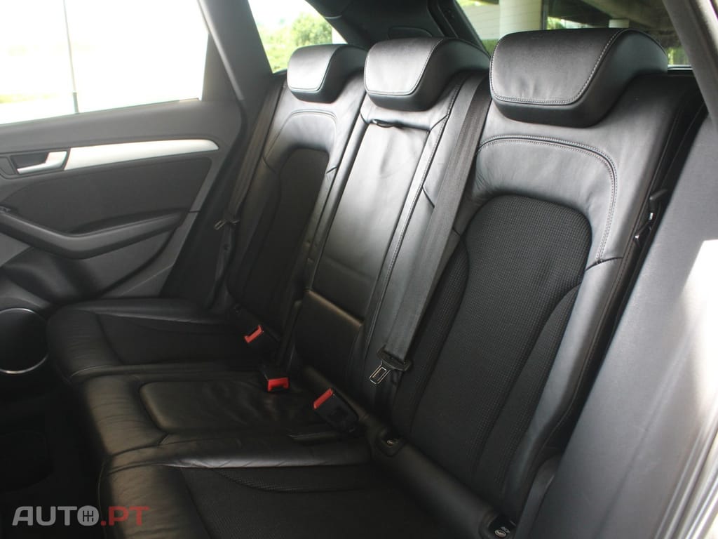 Audi Q5 3.0 TDi quattro S-line S-tronic