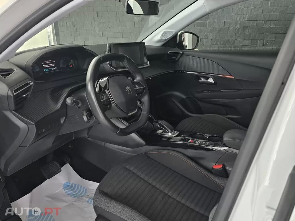 Peugeot E-208 50 kWh Active