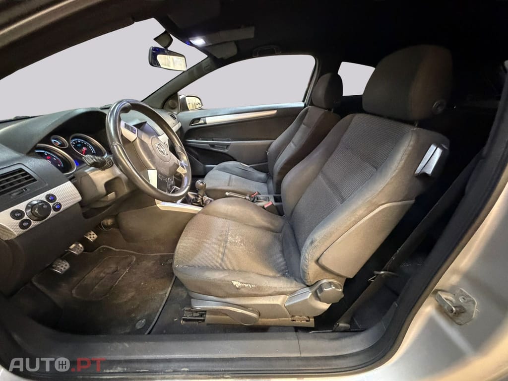 Opel Astra GTC 1.7d 