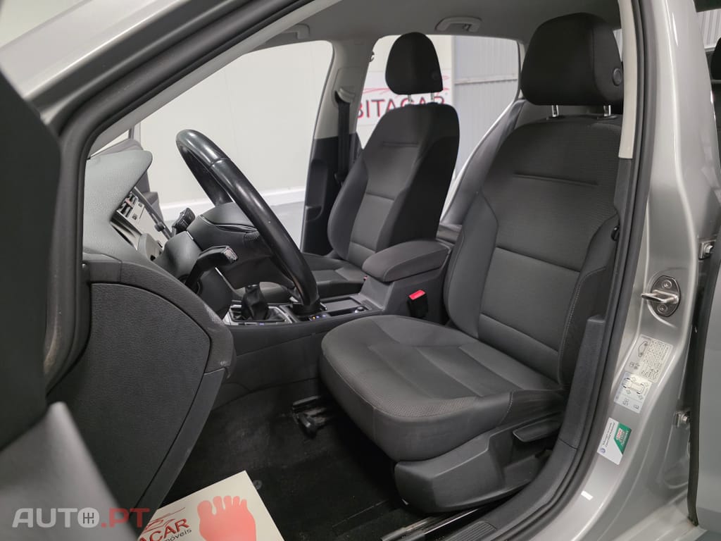 Volkswagen Golf 1.6 TDI Confortline