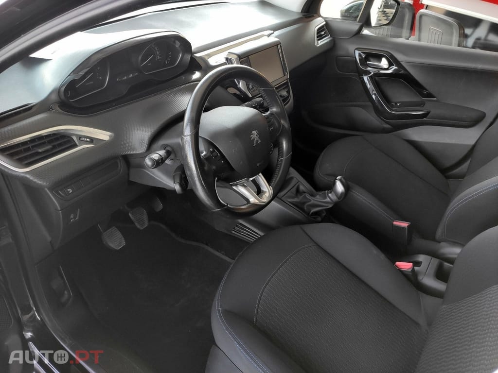 Peugeot 208 1.6 BlueHDi Style
