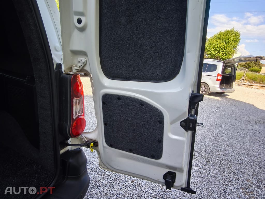 Peugeot Partner 1.6 BlueHDi L1 Premium 3L