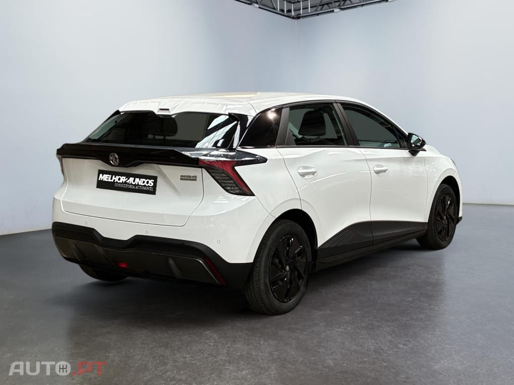 MG MG4 EV Standard 2WD