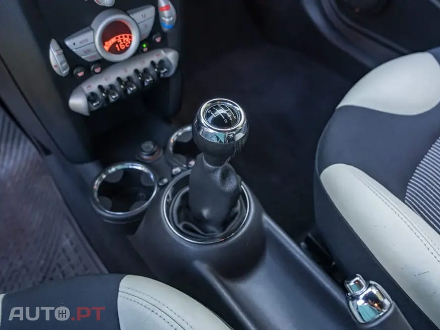 MINI Cooper Cooper D