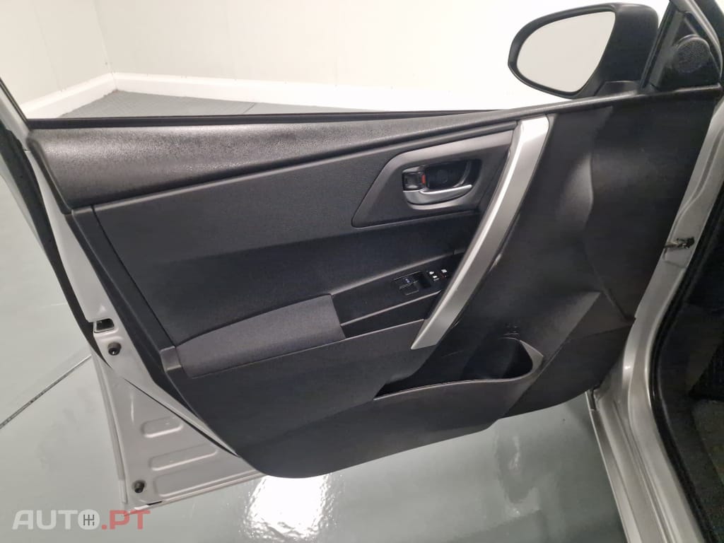 Toyota Auris Touring Sports 1.4 D-4D Active+AC