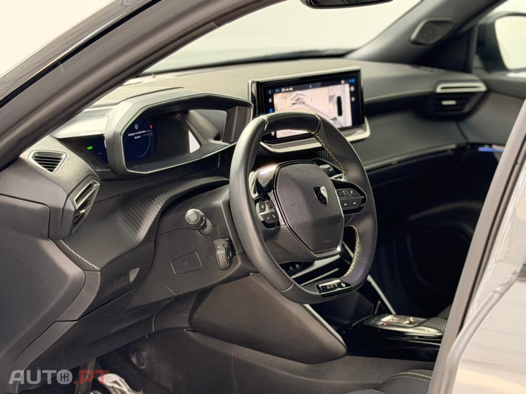 Peugeot E-2008 50 kWh GT