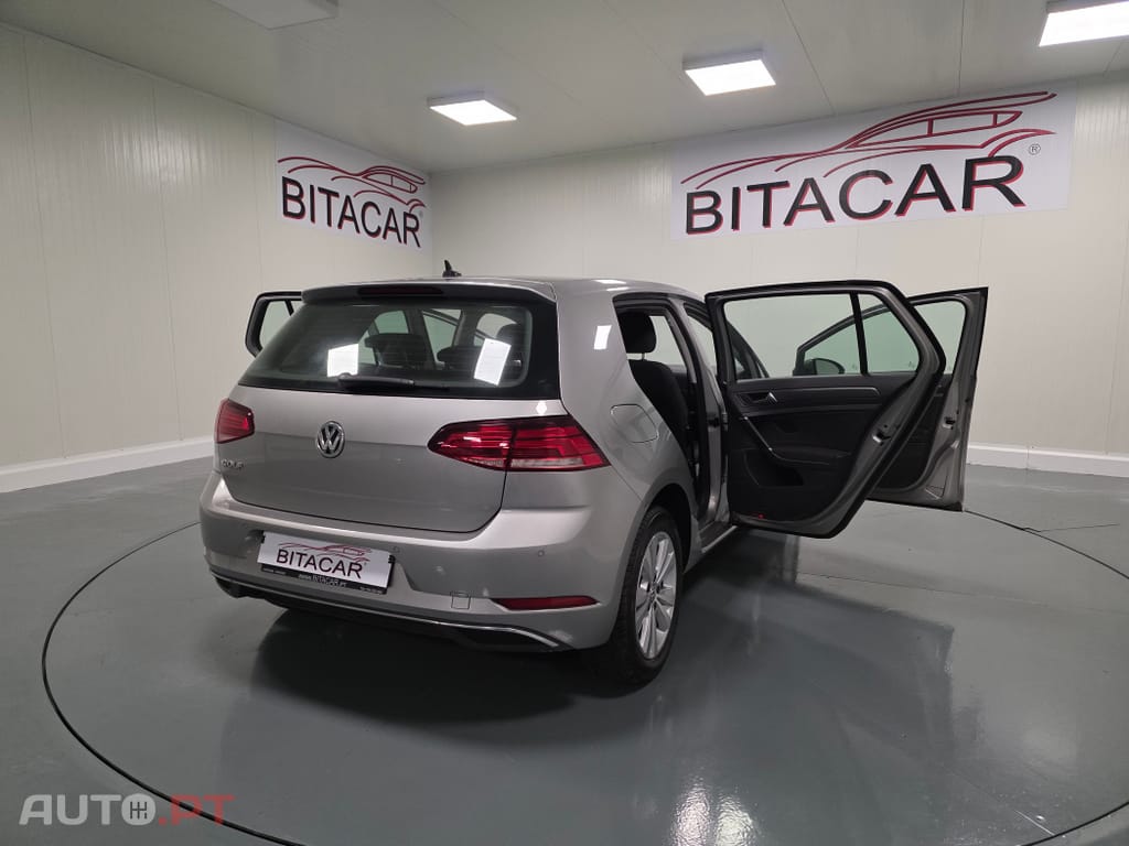 Volkswagen Golf 1.6 TDI Confortline