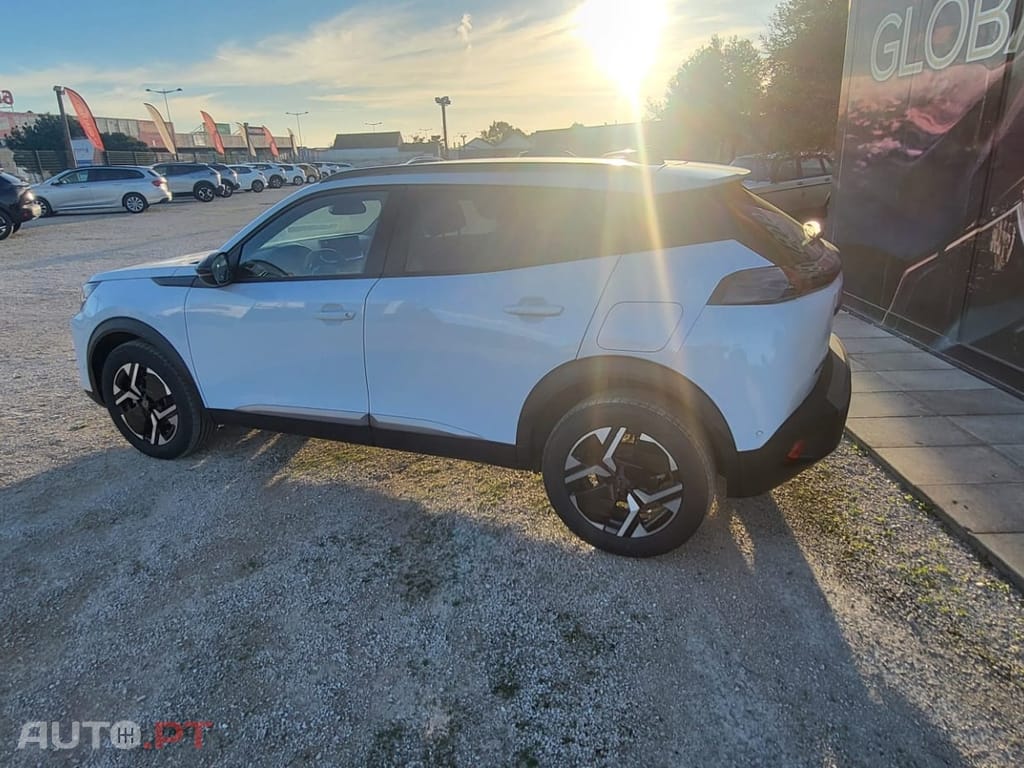 Peugeot 2008 1.2 PureTech Allure Pack