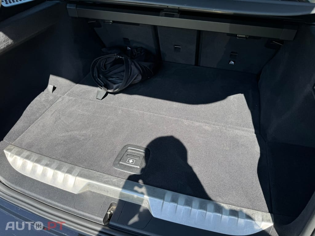 BMW 330 e Touring Auto