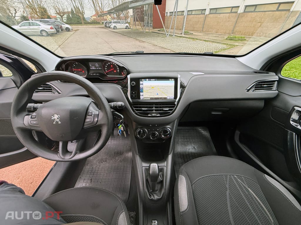 Peugeot 208 1.2 Pure tech