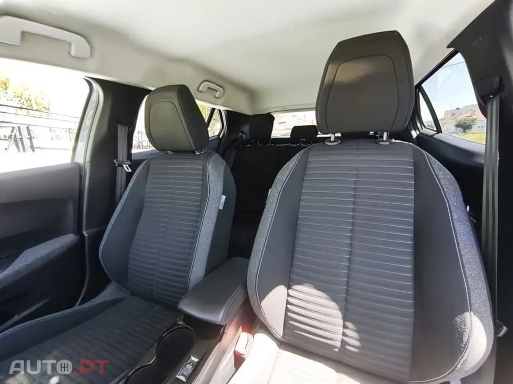Peugeot E-2008 50 kWh SE Style